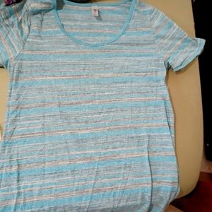 Lularoe classic tee sm